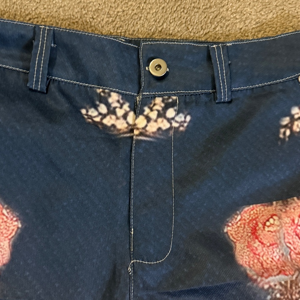 NWOT floral pants - Picture 3 of 5